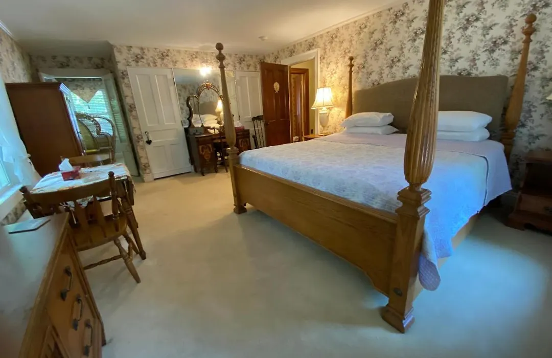 Bernard Gray Hall Bed And Breakfast-1
