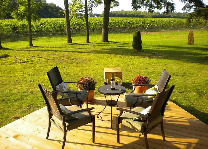 Vineyard Villa Niagara-on-the-Lake